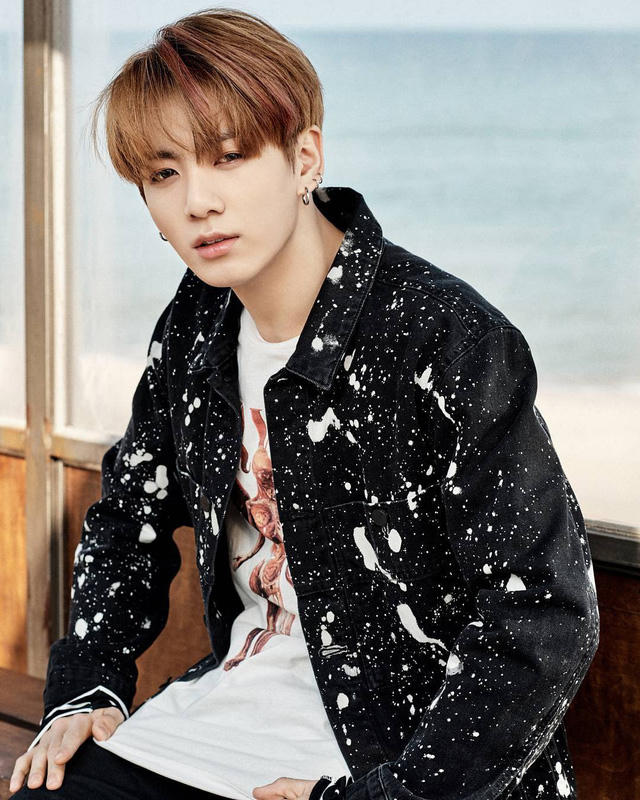 Nam ca sĩ Jungkook của nhóm nhạc Hàn Quốc BTS đứng thứ 2.