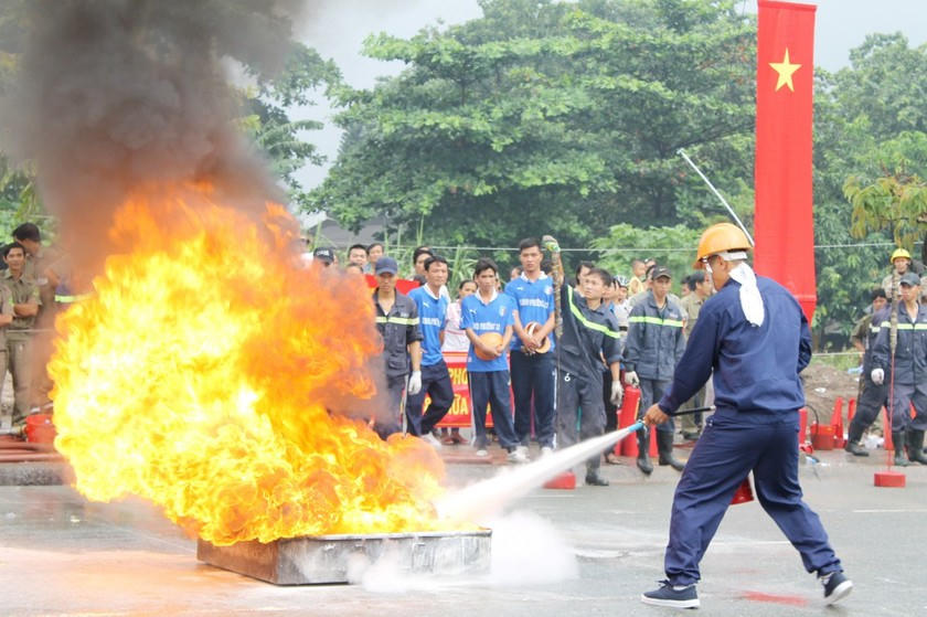 Tập huấn PCCC cho doanh nghiệp. Ảnh minh họa