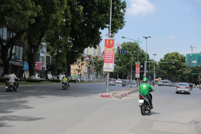 Đường Kim Mã vắng vẻ hơn mọi ngày.