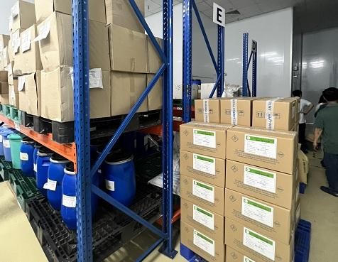 Bắt gi&aacute;m đốc c&ocirc;ng ty dược sản xuất, bu&ocirc;n b&aacute;n thuốc giả quy m&ocirc; lớn ảnh 1