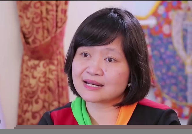 TS giáo dục Nguyễn Thuỵ Anh nhận định: “Học kỹ năng trong một thời gian ngắn, có ngây thơ quá không? Bởi kỹ năng sống được hình thành từ những thói quen sinh hoạt hằng ngày, từ ý thức của bản thân về hành vi đó”.