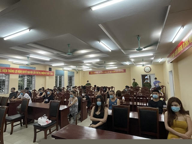 Nhóm đối tượng trên.