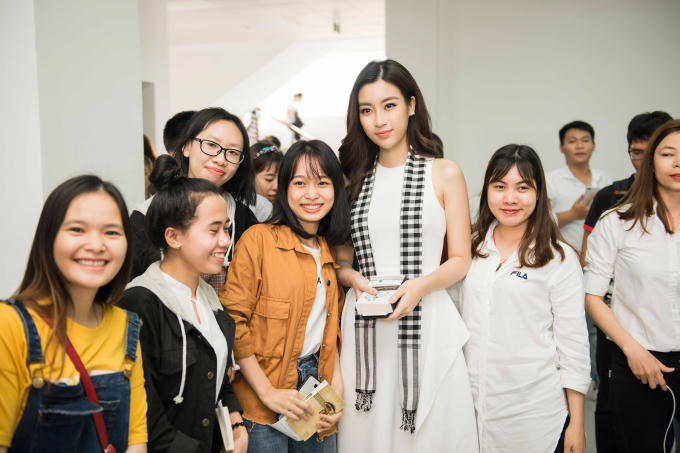 Kỳ Duyên, Mỹ Linh, Trương Thị May, Thùy Dung