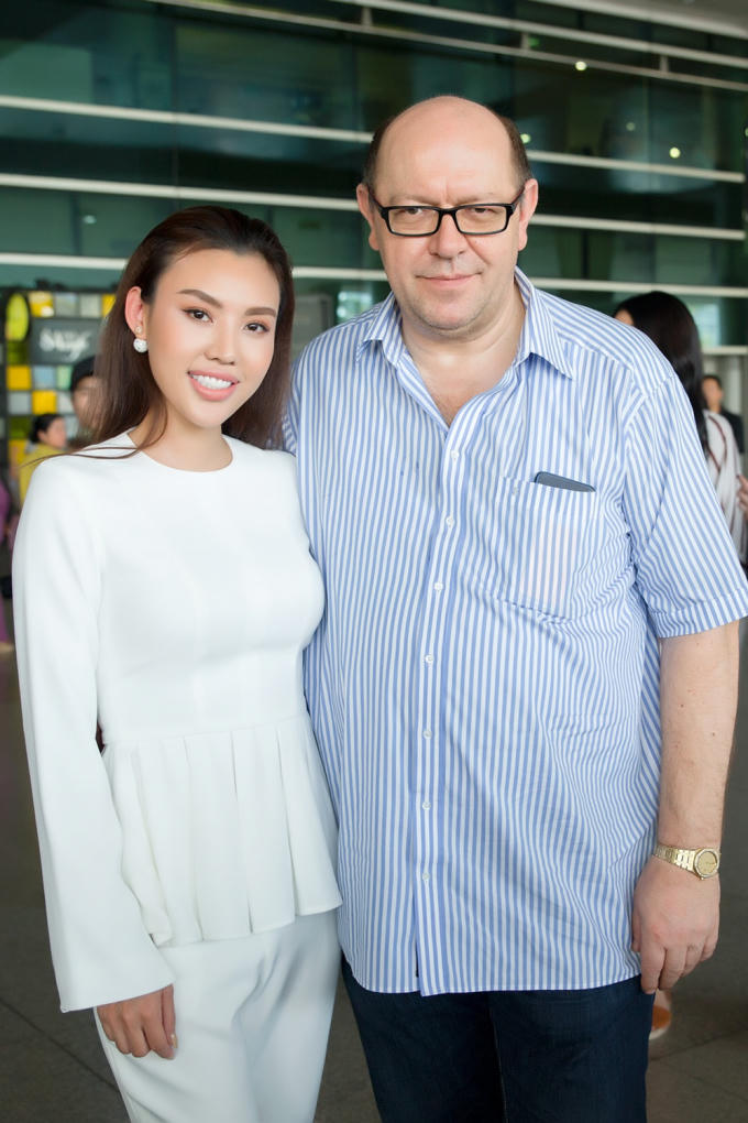 Hoa hậu nhân ái Mai Quỳnh.