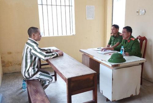 7c8773c04882a1dcf893