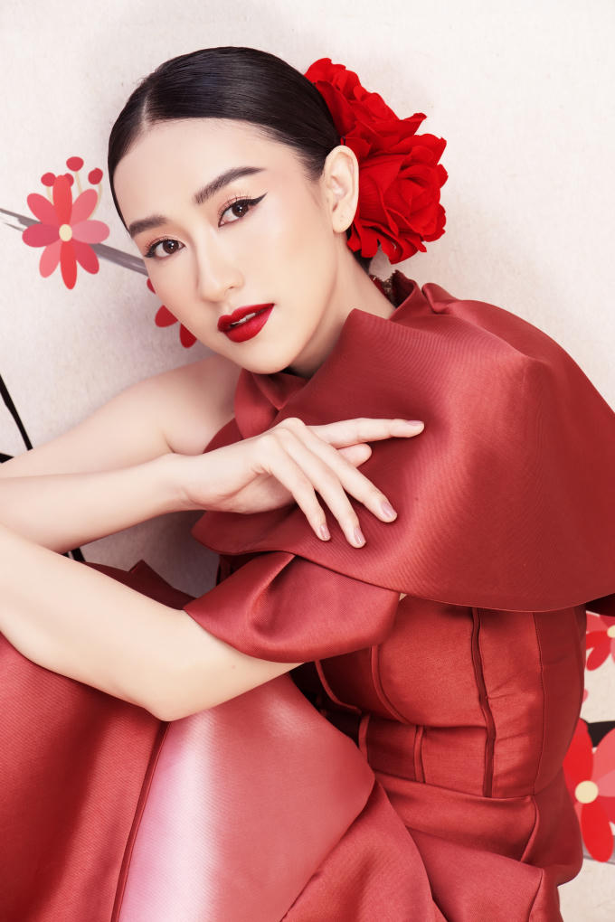 Hà Thu tặng fan thêm 2 video clip hậu trường lúc ghi âm