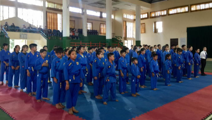 Hội khỏe Phù đổng tỉnh Thừa Thiên Huế - Bộ môn VOVINAM quy tụ hàng chục vận động viên bậc tiểu học và Trung học cơ sở đến từ các Phòng Giáo dục và Đào tạo huyện và TP Huế.