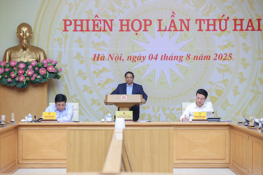 Thủ tướng: Chậm nhất tới 2027 phải thiết kế, chế tạo, kiểm thử một số chíp bán dẫn cần thiết- Ảnh 8.