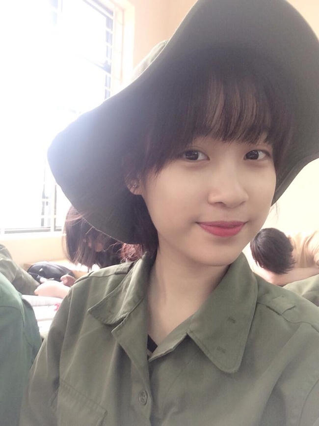 Ngắm loạt ảnh đời thường siêu dễ thương của tân Hoa hậu Việt Nam 2016 Đỗ Mỹ Linh
