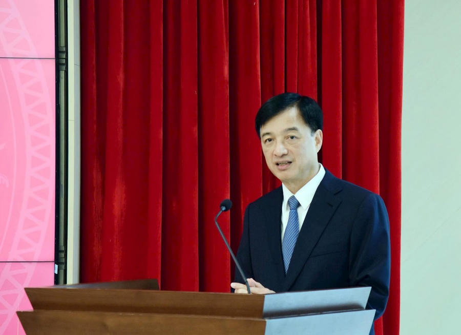 Bí thư Thành ủy Hà Nội Nguyễn Duy Ngọc phát biểu giao nhiệm vụ cho các ông nhận nhiệm vụ mới.