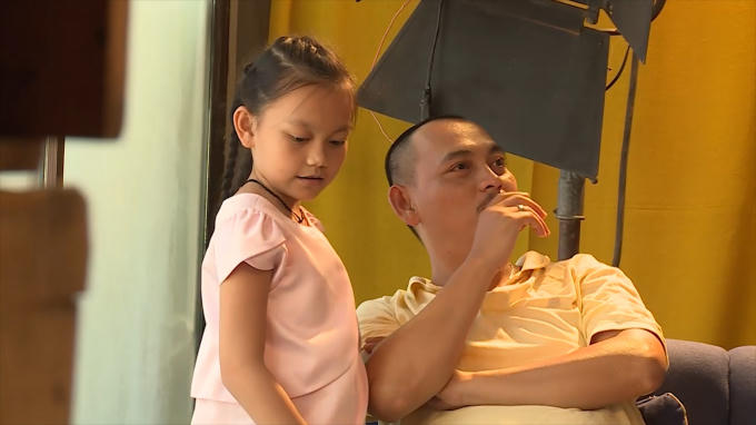 Hai bố con hoàn toàn vỡ mộng về một kỳ nghỉ dưỡng an nhàn thảnh thơi.