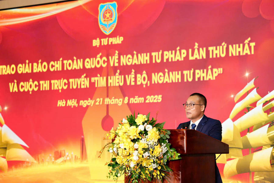 \"Nhà
