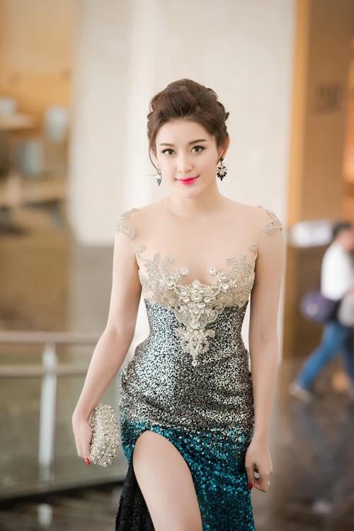 Nàng Á hậu xinh đẹp được nhiều khán giả yêu mến.