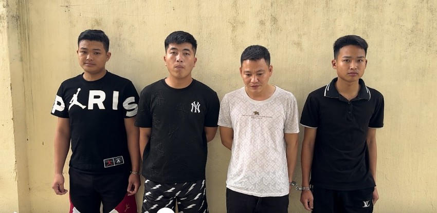 Bắt 4 đối tượng bắt giữ người trái pháp luật.