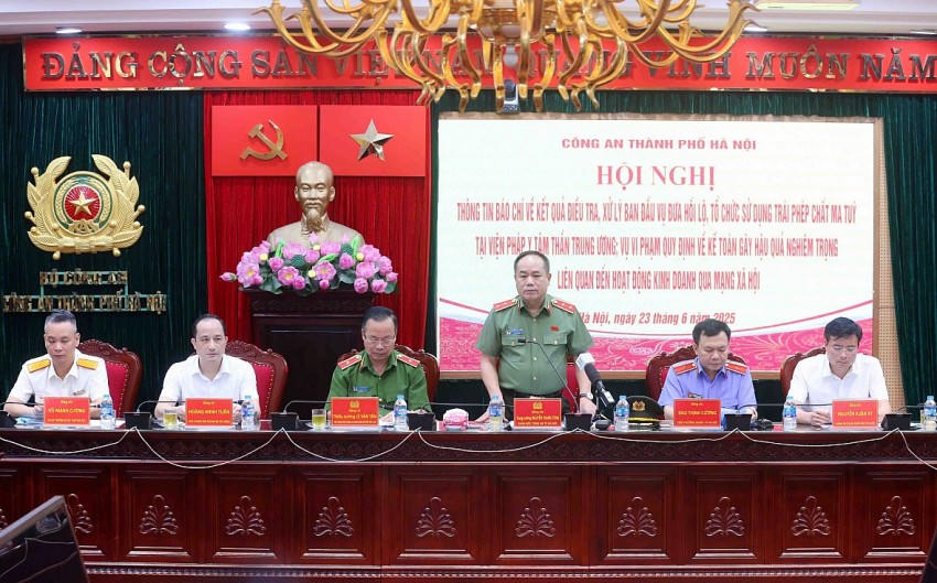 Trung tướng Nguyễn Thanh Tùng - Giám đốc Công an TP Hà Nội thông tin về vụ án.