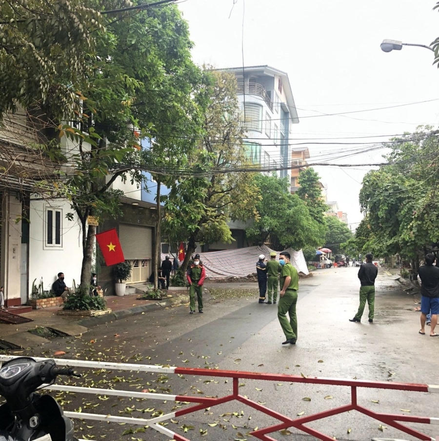 Cơ quan chức năng đã phong tỏa hiện trường vì ngôi nhà số 23A lô 26D.