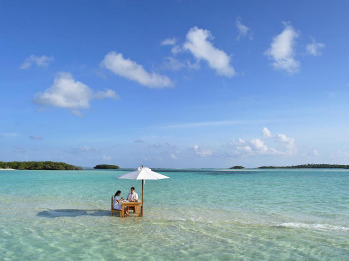 Hoa hậu Huỳnh Vy khoe 3 v&ograve;ng n&oacute;ng bỏng tại đảo quốc xinh đẹp Malpes