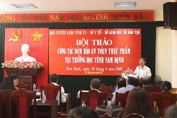 Ông Khương Thành Vinh, Phó Giám đốc sở Y tế phát biểu khai mạc.