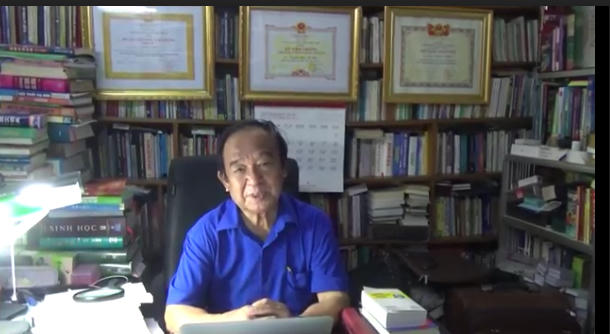 GS Nguyễn Lân Dũng trao đổi với PV Phapluatplus.vn.
