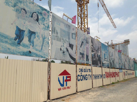 Dự án chung cư Vạn Hưng Phát "đắp chiếu" gần chục năm vì thiếu vốn