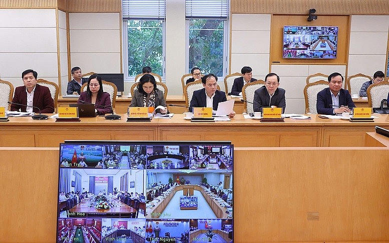Lãnh đạo các bộ, ngành, địa phương phát biểu tại cuộc làm việc. Ảnh: VGP