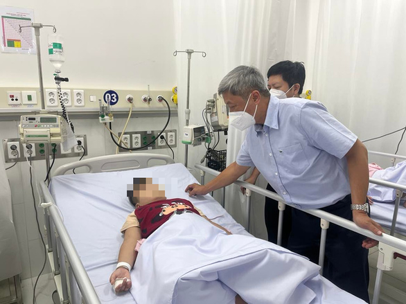 Bệnh nhận sốt xuất huyết đang được điều trị. Ảnh Internet