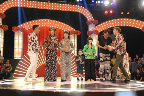 Việt Hương &ndash; Trấn Th&agrave;nh x&uacute;c động v&igrave; t&acirc;m sự nh&oacute;i l&ograve;ng của th&iacute; sinh