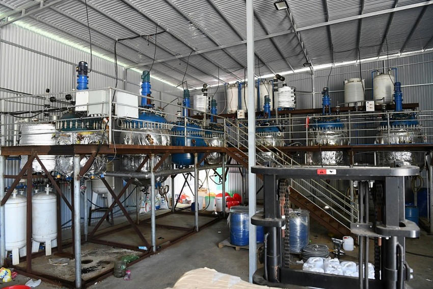 Cận cảnh kho xưởng sản xuất ma tuý bị triệt phá.