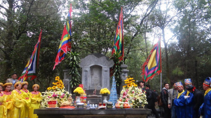 Nghi lễ trang nghiêm và linh thiêng.