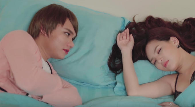 Khắc Việt đóng giả “pê-đê” tiếp cận người mình yêu trong phim ngắn ra mắt dịp 8/3