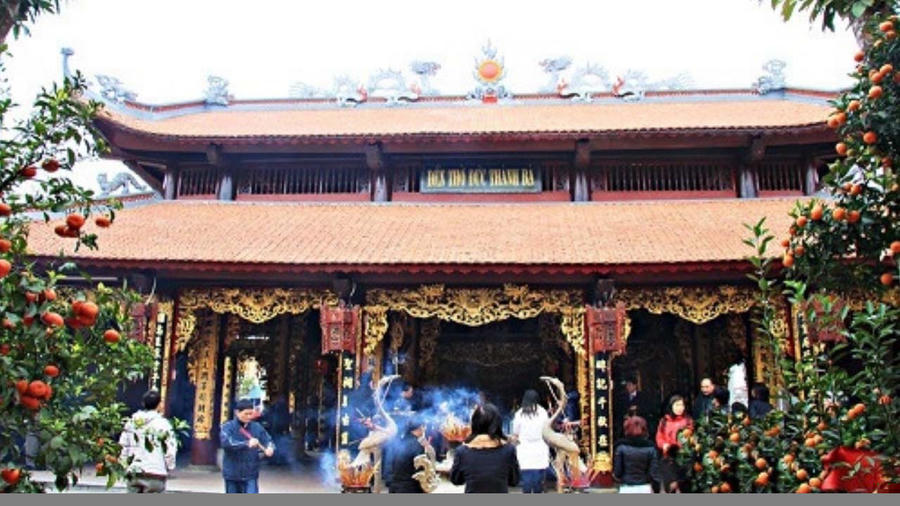 Đi lễ tại chùa Bia Bà dịp đầu năm