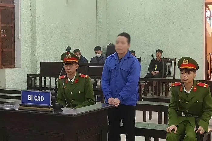 Bị cáo Vi Văn Công lĩnh án tử vì tàng trữ, vận chuyển bánh heroin.