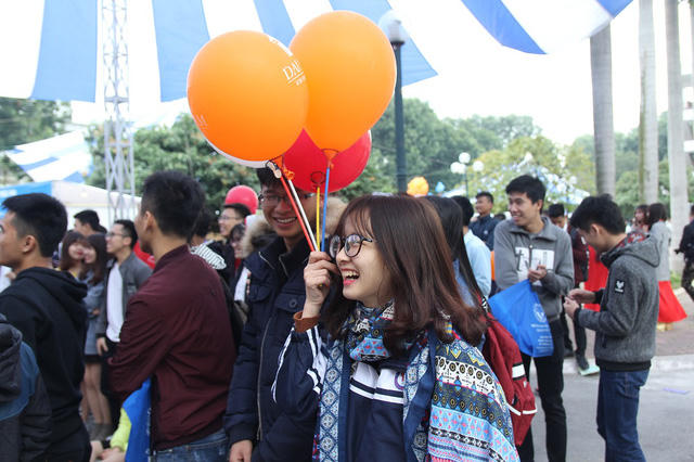 Ở ngày hội các bạn trẻ còn có thể tham gia các hoạt động vui chơi, thư giãn bổ ích. (Ảnh: VTV).