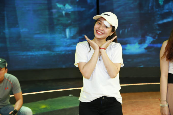 Hotgirl trào phúng Trang Tuyền: