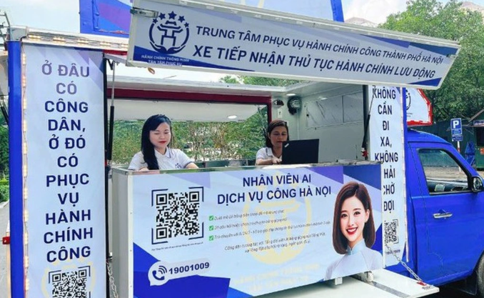 Hà Nội hỗ trợ lưu động thực hiện thủ tục hành chính về lĩnh vực đất đai.