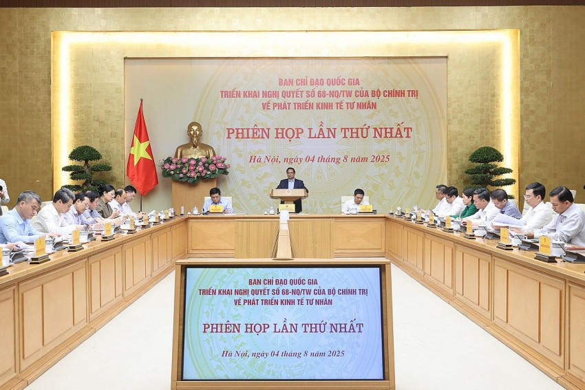 Phiên họp lần thứ nhất của Ban Chỉ đạo quốc gia triển khai Nghị quyết số 68-NQ/TW của Bộ Chính trị về phát triển kinh tế tư nhân. Ảnh: VGP