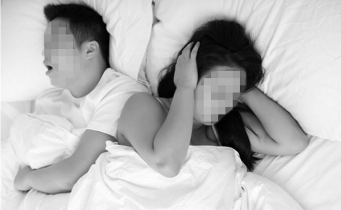 Không chịu được tiếng ngáy của chồng, người phụ nữ đã đẩy mỡ cho mèo. (Hình minh họa)