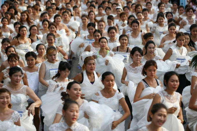 Cuộc thi là cơ hội cho các cặp vợ chồng tương lai cùng nhau có một kỉ niệm đáng nhớ và giải tỏa bớt những căng thẳng trước thềm hôn nhân.