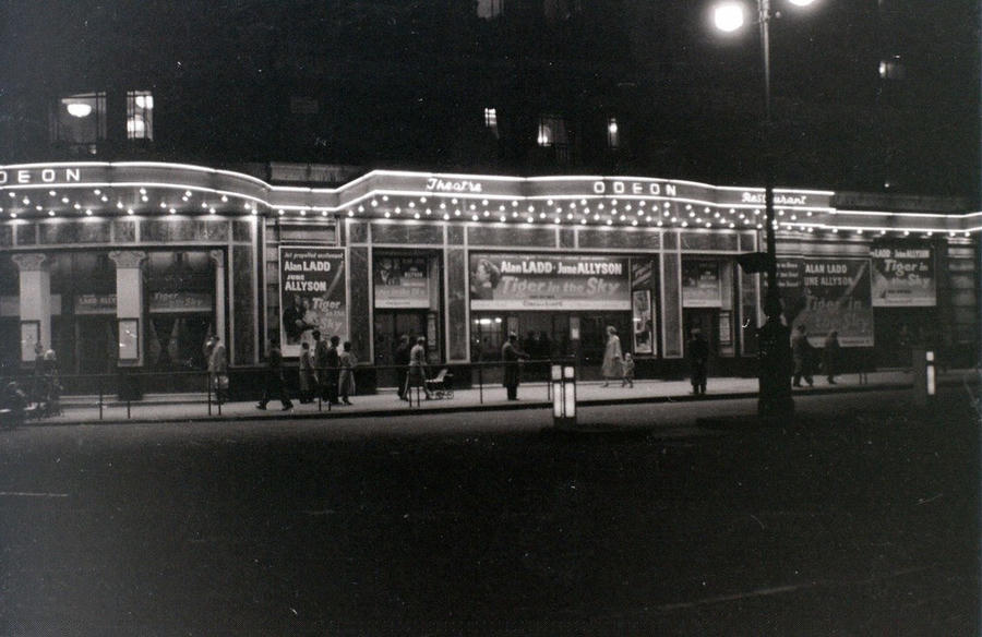 london 70 nam truoc xa hoa, trang le the nao? hinh anh 6