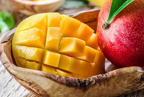 Những loại tr&aacute;i c&acirc;y chứa nhiều v&agrave; &iacute;t đường nhất