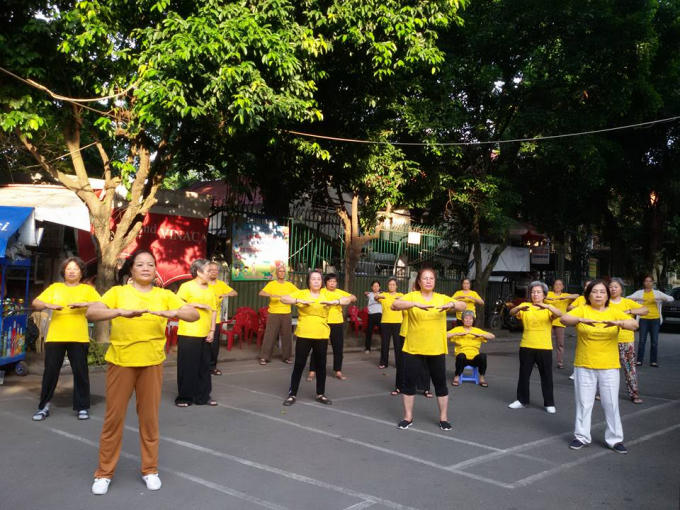 Bài dưỡng sinh Tô Thái Hòa với thức tập nhẹ nhàng chuyển hóa từ động về tỉnh một cách hài hòa cân bằng.