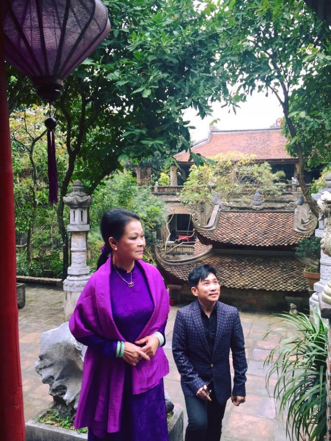 Ca sĩ Quang Thành - người đồng hành với ca sĩ Khánh Ly đã lý giải vì sự khiêm nhường nên Khánh Ly luôn nhận được tình yêu thương của khán giả.