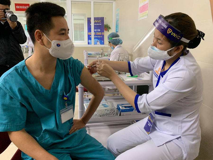 Bộ Y tế sẽ cấp cho Hà Nội 1 triệu liều vắc xin Vero Cell của Sinopharm, số vắc xin này sẽ bắt đầu triển khai tiêm từ hôm nay. Ảnh Internet
