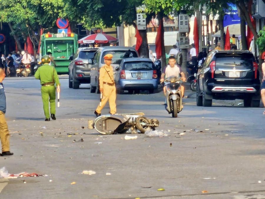 Hiện trường xảy ra vụ tai nạn liên hoàn ngày 19/5/2023.