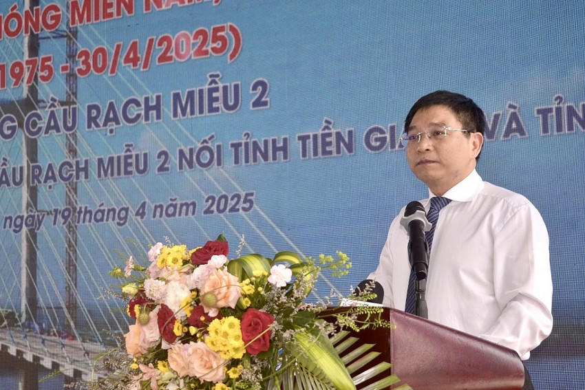 Ông Nguyễn Văn Thắng - Bộ trưởng Bộ Tài chính thay mặt Chính phủ đánh giá cao dự án cầu Rạch Miễu 2. Ảnh: Thiện Lê
