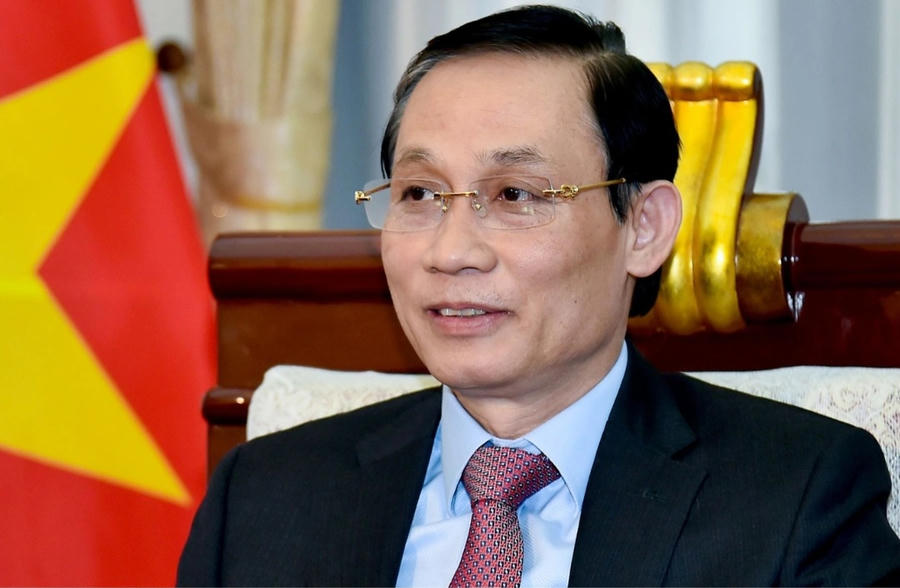 Ông Lê Hoài Trung, Trưởng Ban Đối ngoại Trung ương, được bầu làm Ủy viên Ban Bí thư khóa XIII (Ảnh: Báo Quốc tế).