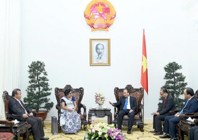 Tại trụ sở Chính phủ, Thủ tướng Chính phủ Nguyễn Xuân Phúc đã tiếp Đại sứ Hàn Quốc tại Việt Nam và Đại sứ Sri Lanka tại Việt Nam.