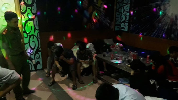 phe-ma-tuy-trong-quan-karaoke