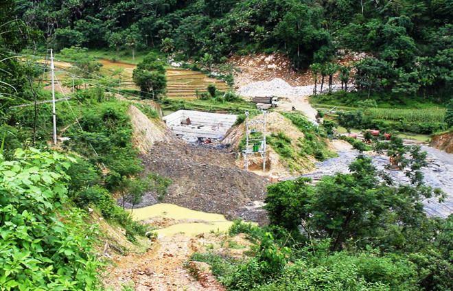 Dự án Thủy điện Suối Mu xây dựng tại khu vực Thác Mu, huyện Lạc Sơn, tỉnh Hòa Bình. (Ảnh: H.V/Vietnam+)