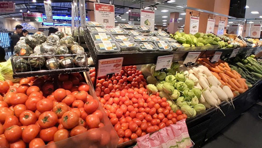 Một số mặt hàng tác động làm tăng CPI của Hà Nội. (Ảnh N. Trường)